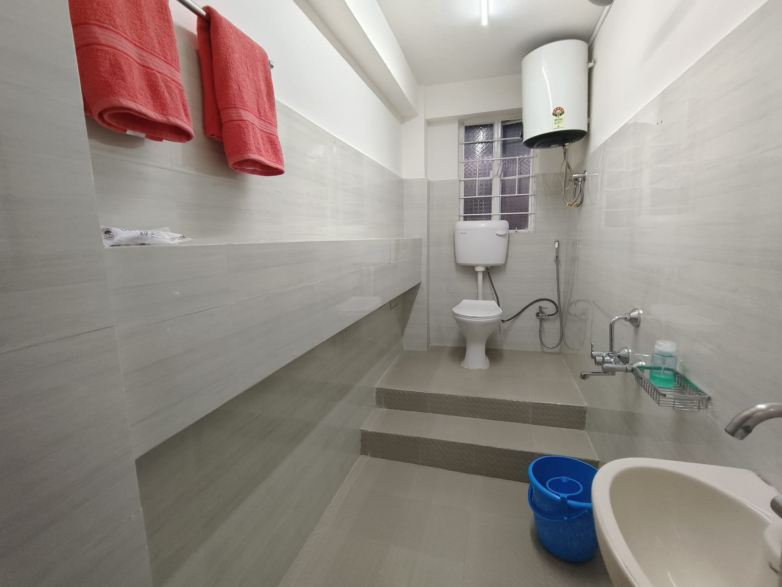 The Apt bathroom